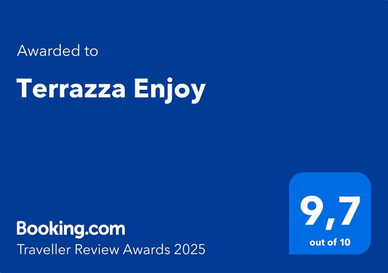 Terrazza Enjoy Apartamento Letoianni Exterior foto