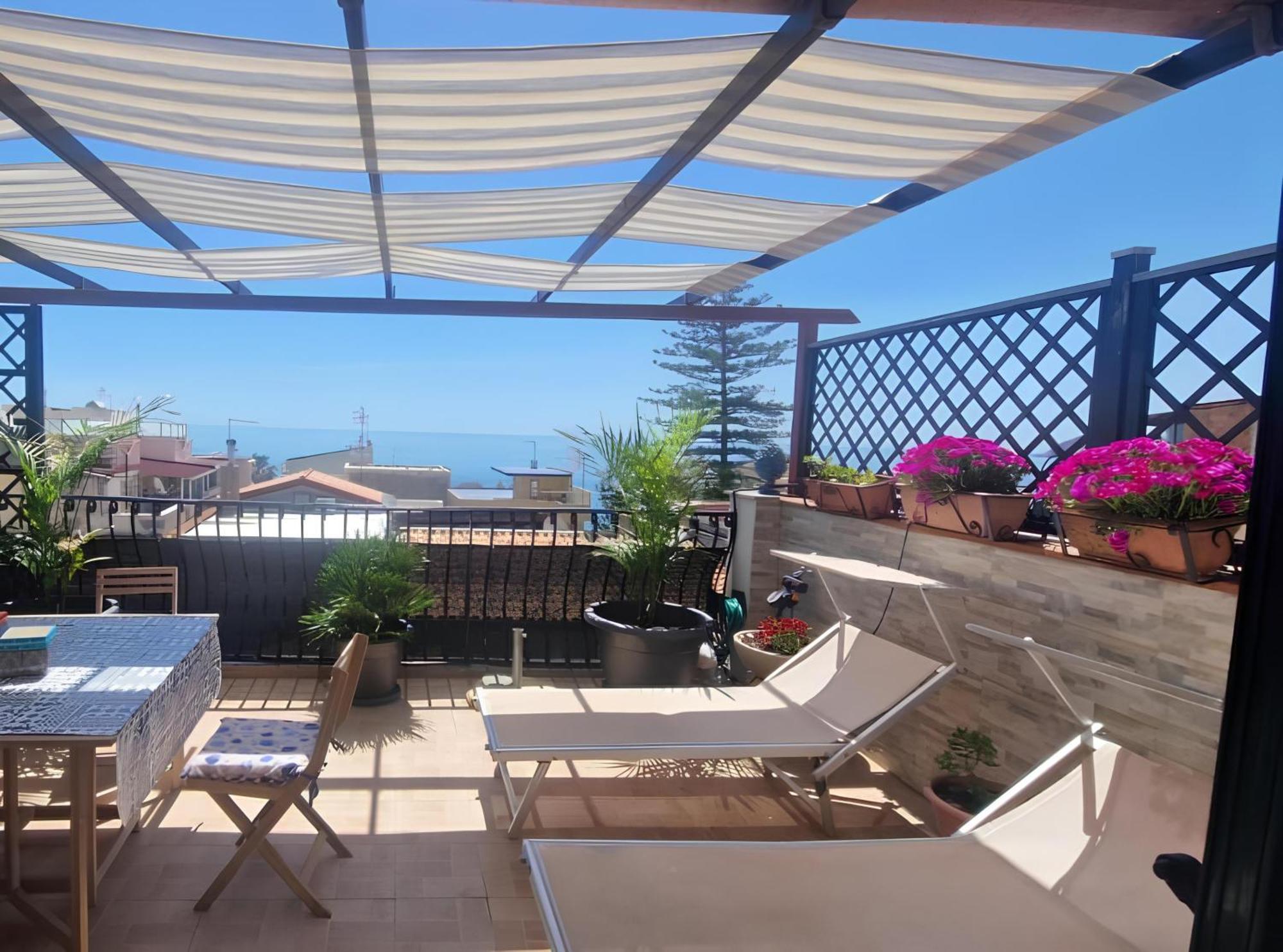 Terrazza Enjoy Apartamento Letoianni Exterior foto